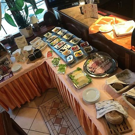 Hotel Restauracja Podzamcze Шчечин Екстериор снимка
