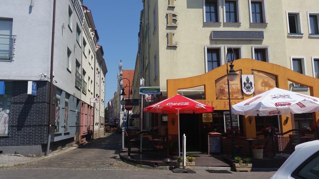 Hotel Restauracja Podzamcze Шчечин Екстериор снимка