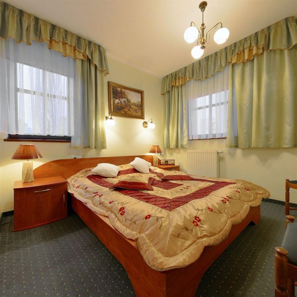 Hotel Restauracja Podzamcze Шчечин Екстериор снимка