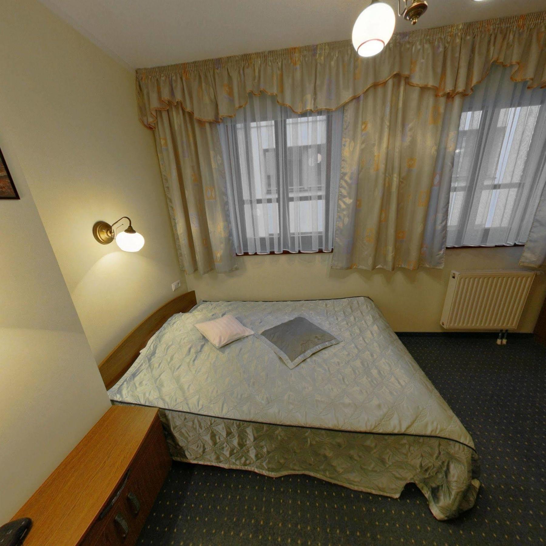 Hotel Restauracja Podzamcze Шчечин Екстериор снимка
