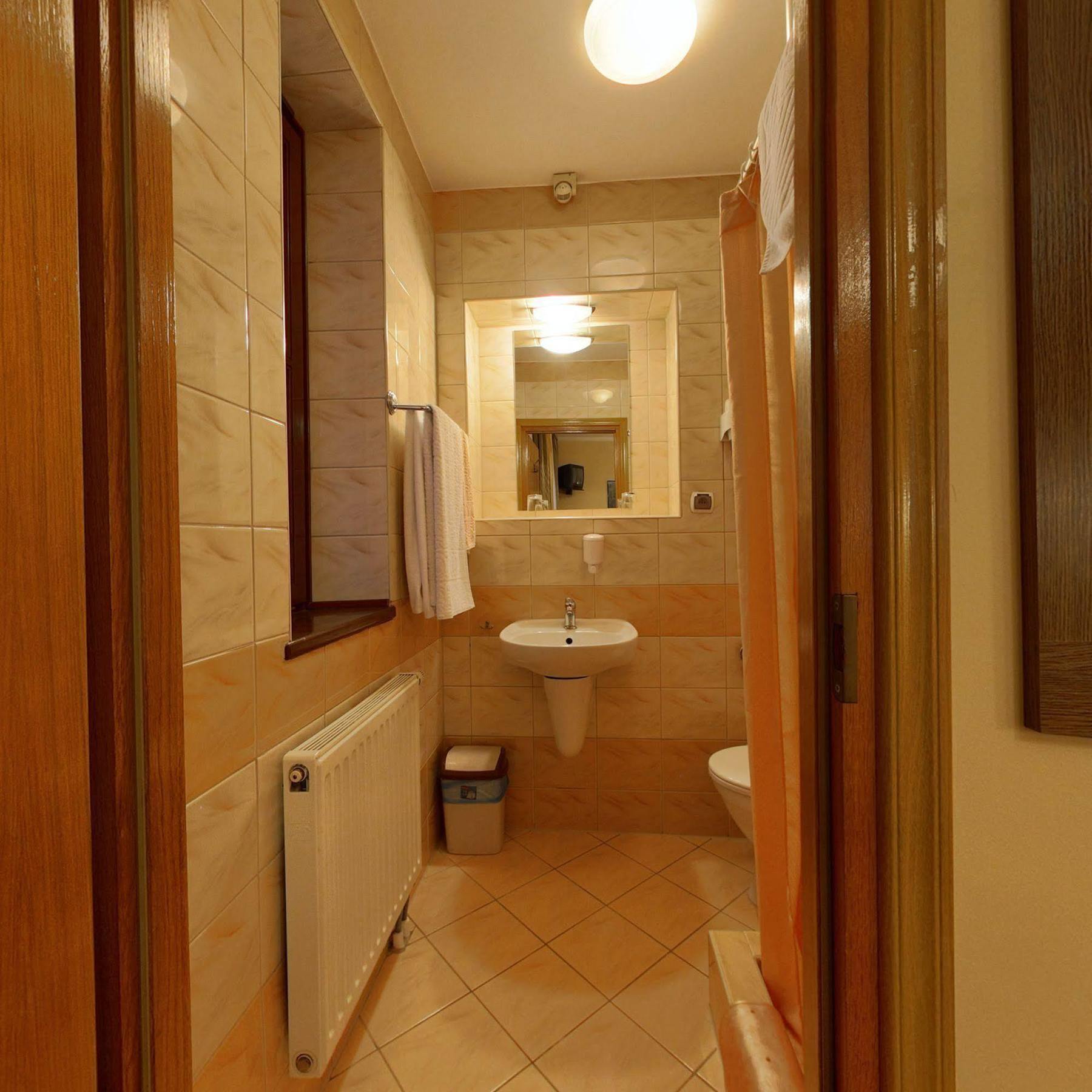 Hotel Restauracja Podzamcze Шчечин Екстериор снимка