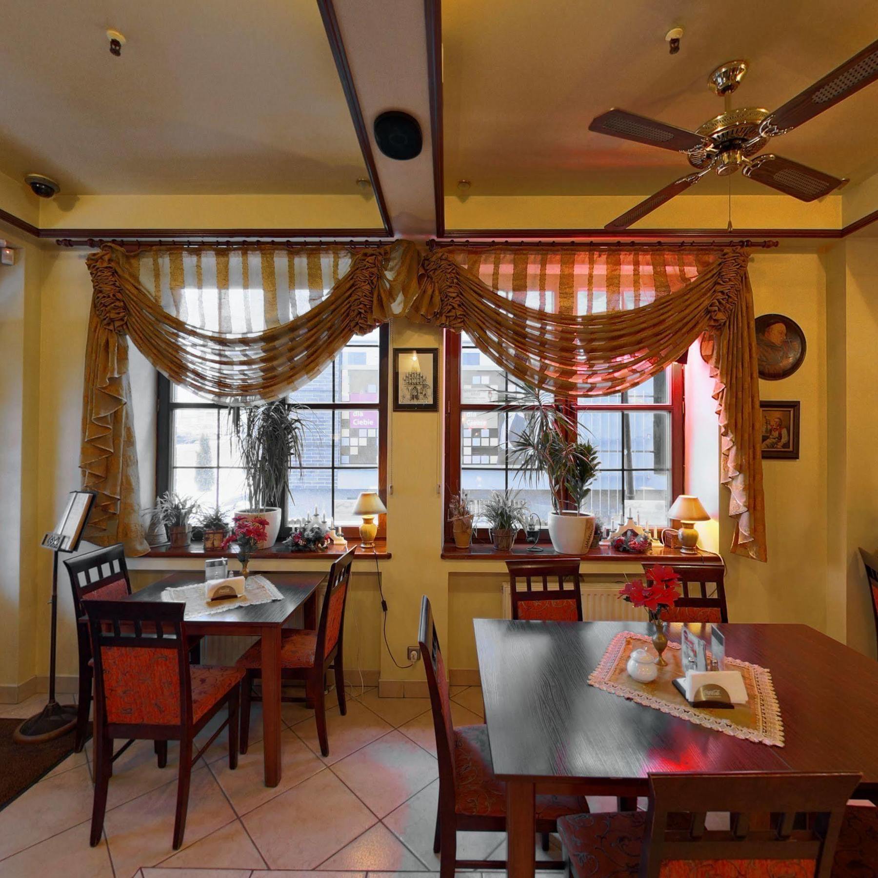 Hotel Restauracja Podzamcze Шчечин Екстериор снимка