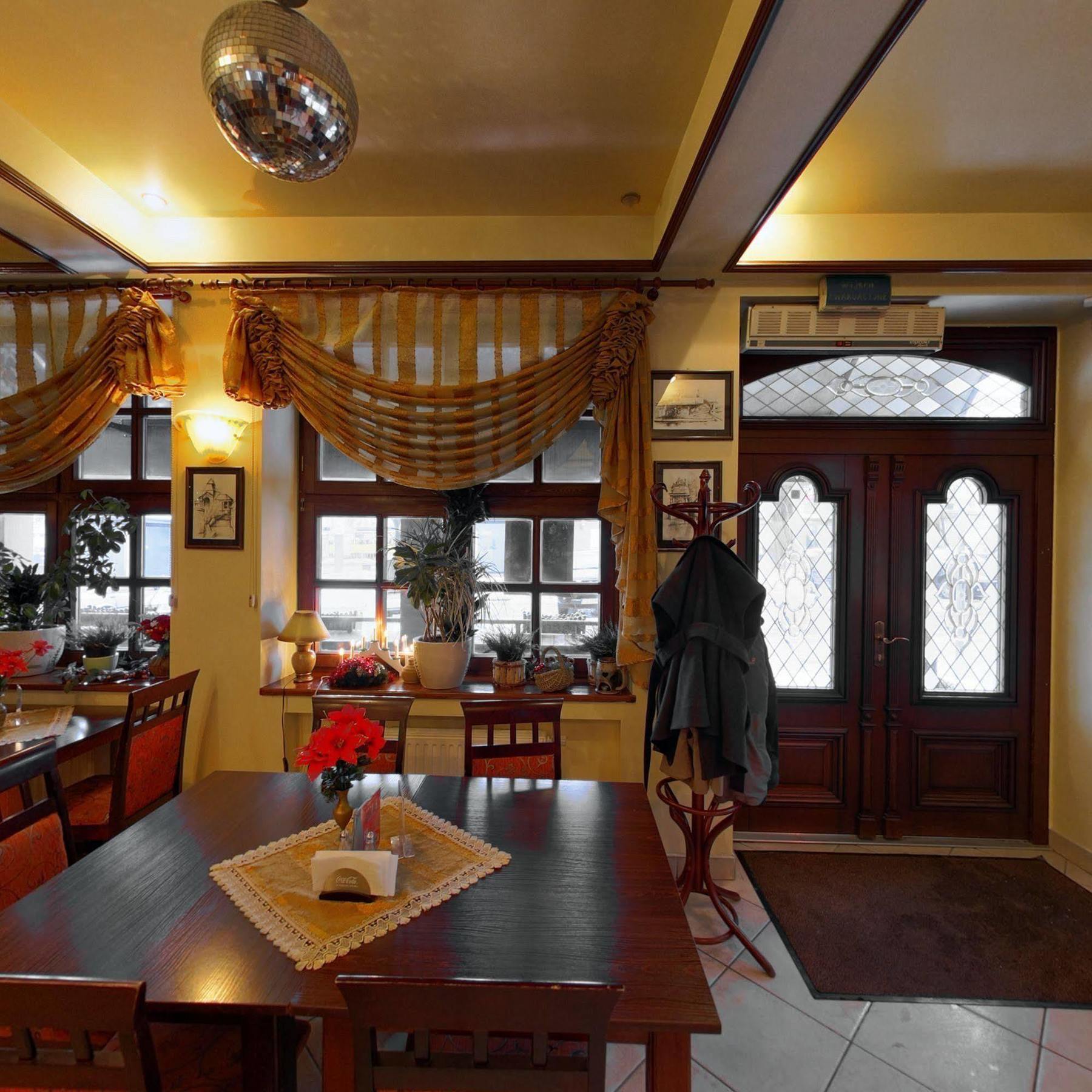 Hotel Restauracja Podzamcze Шчечин Екстериор снимка