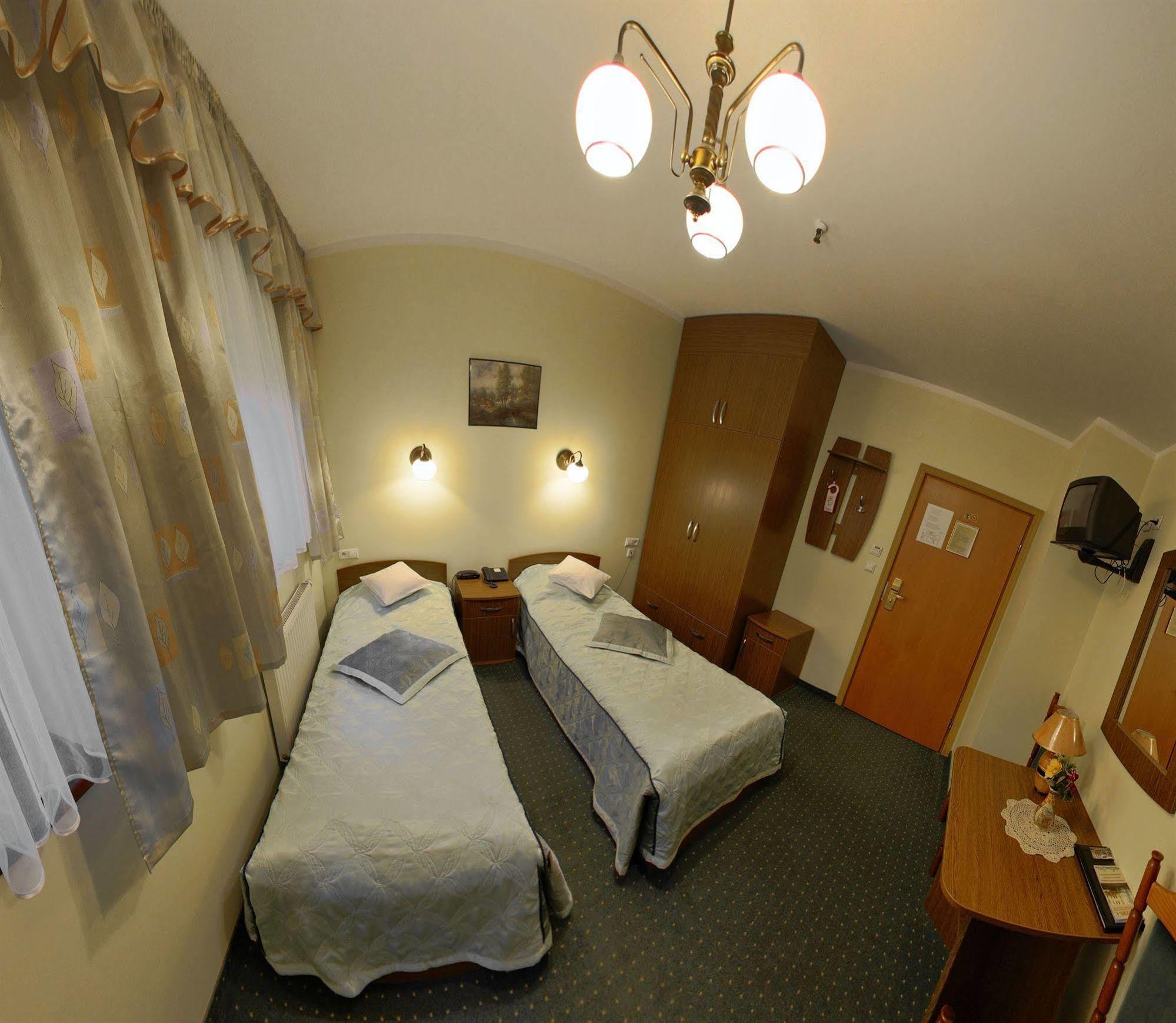 Hotel Restauracja Podzamcze Шчечин Екстериор снимка