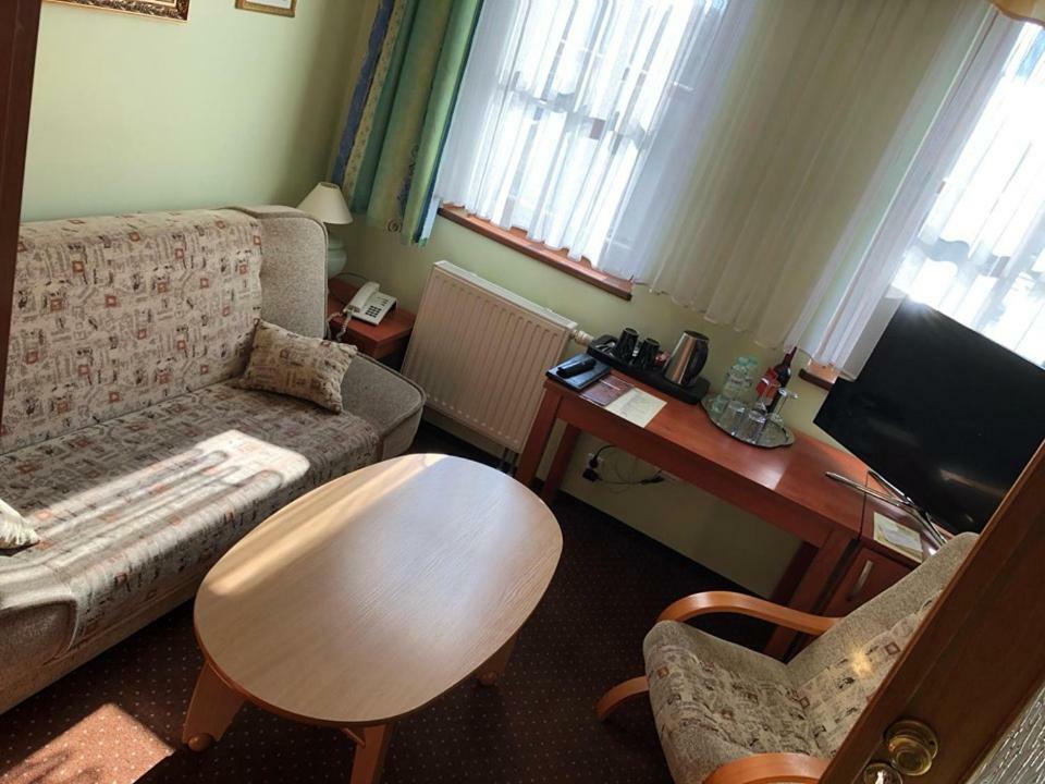 Hotel Restauracja Podzamcze Шчечин Екстериор снимка