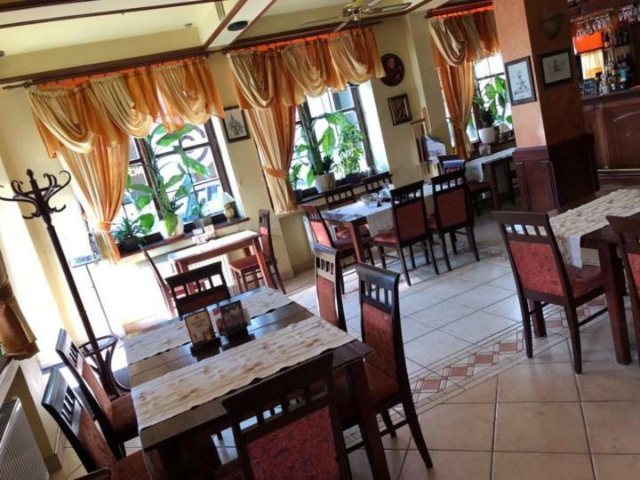 Hotel Restauracja Podzamcze Шчечин Екстериор снимка